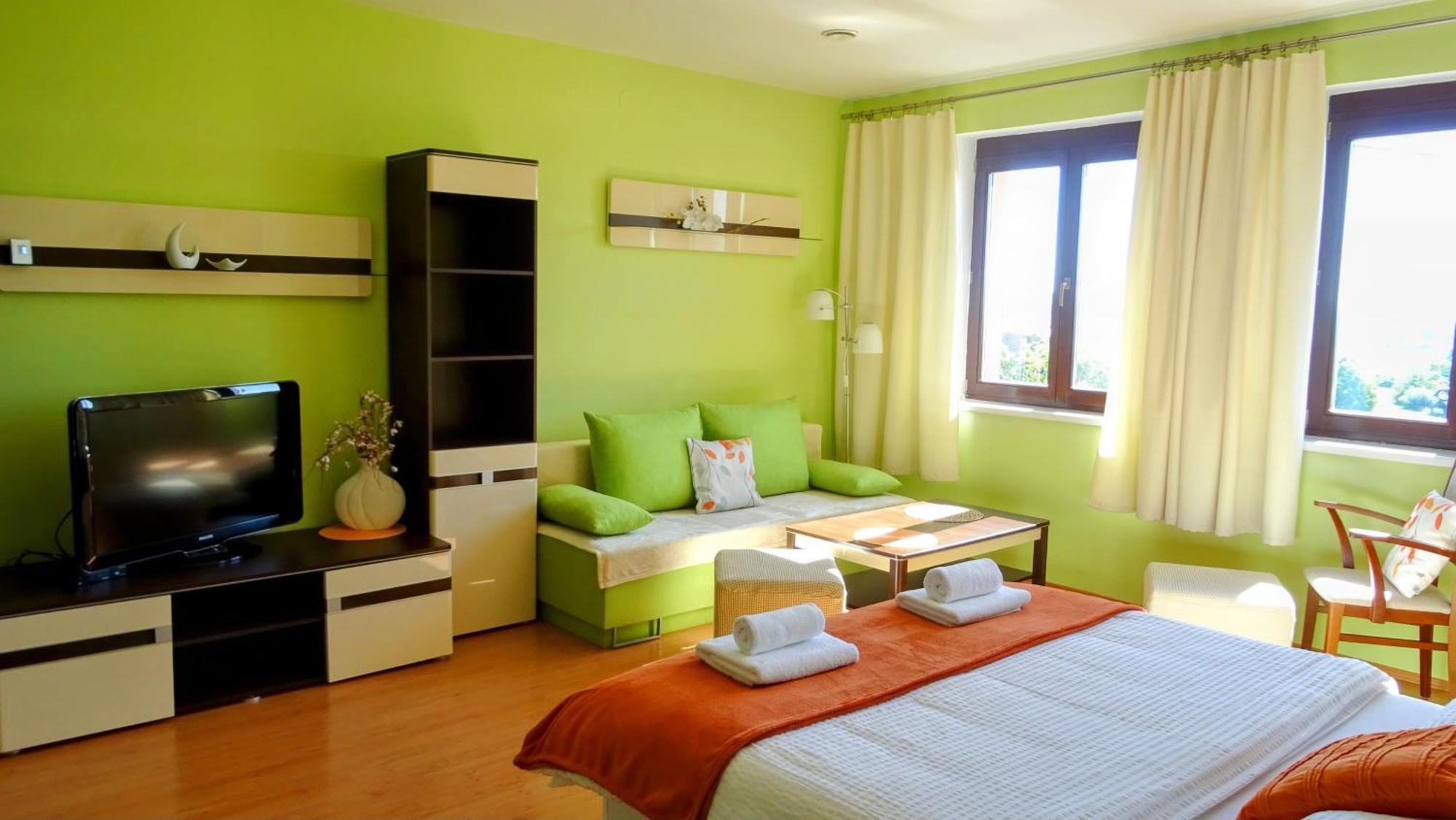 Apartman Nesyt เซดเลซ ภายนอก รูปภาพ